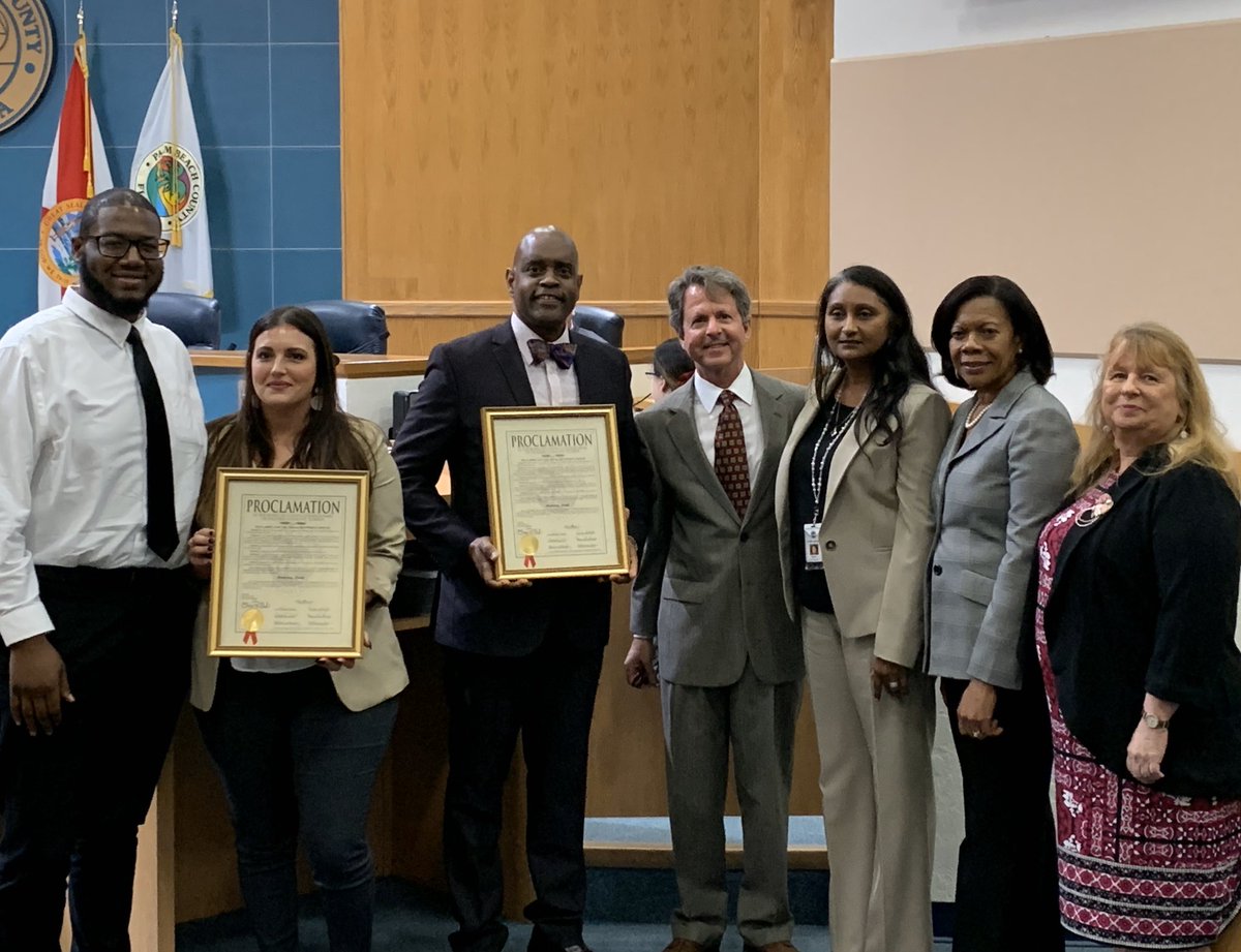cscpbc's tweet photo. @pbcgov salutes Mentoring Month, which boosts school attendance, college enrollment, and reduced use of drugs & alcohol. #cscpbc proud to fund 13 mentoring programs with 900 young people. @UnitedWayofPBC @birthto22 @pbcsd #MBKPBC #EveryParent #EveryParentPBC https://t.co/WqTR2RVrbn