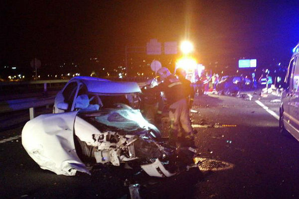 elmundomotor's tweet photo. Lamentablemente, empezamos el año nuevo con los malos datos de los accidentes navideños. https://t.co/oEpzpZGXLv https://t.co/q4h07g7H4C