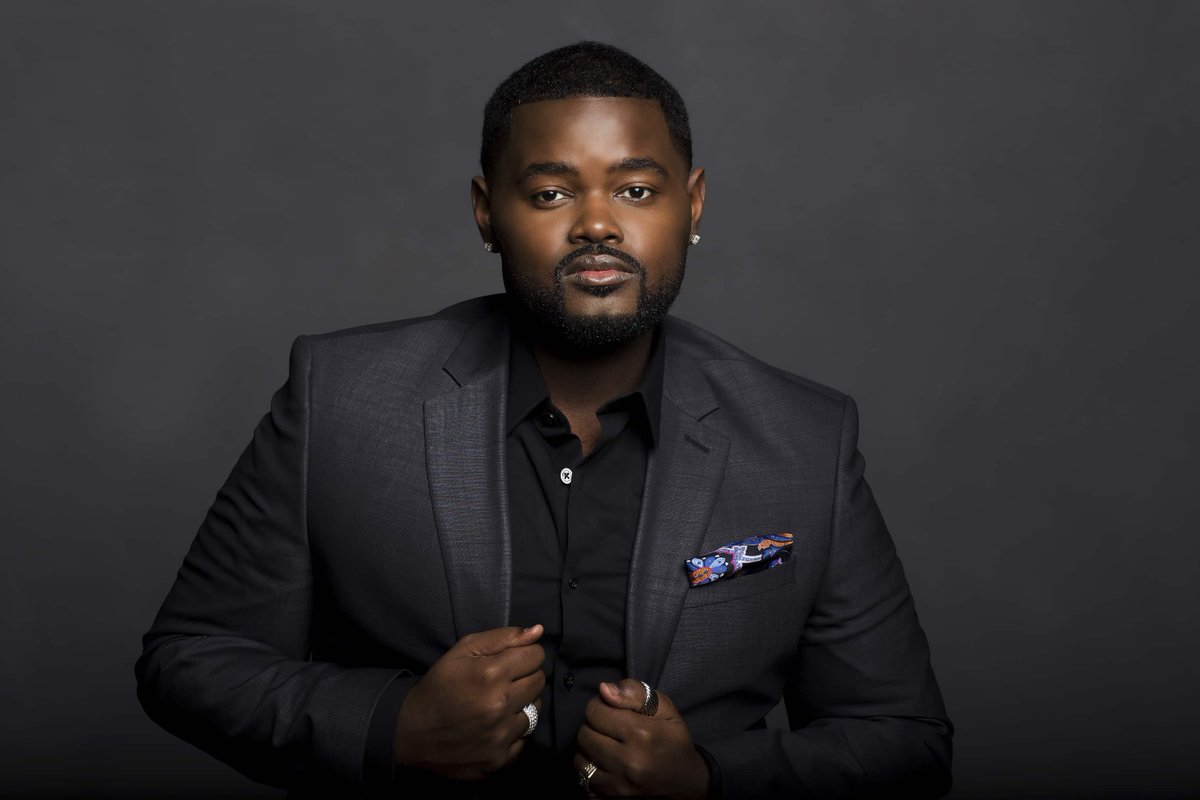 operaliacomp's tweet photo. Congratulations to #OperaliaWinner @JohnHolidayLive, for being named among @WQXR "20 For 20": Artists To Watch for the Upcoming Year! ✨
📸: Fay Fox https://t.co/A6TEl8e40U