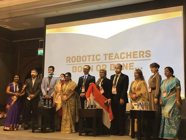 LameesGouda's tweet photo. Come and see how I regard Merge Cube & Cospaces Edu part of my life๐I proudly speak about them in every conference or meeting๐นTo help others achieve Quality Education . #Egypt
@Franklin_IRL @Steph_Lyons_ @EdTechnocation @STEMworksHI
@SDG2030 #goalkeeper4 https://t.co/kL2kCfX1wd