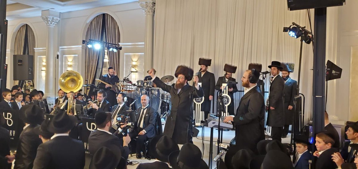 Shloime Daskal (@daskalshloime) on Twitter photo And another beautiful #SiyumHashas!! Motzei Shabbos In #Lakewood with <a href="/TheShiraChoir/">Shira Choir</a> & <a href="/YankyBriskman/">Yanky Briskman</a> And another beautiful #SiyumHashas!! Motzei Shabbos In #Lakewood with <a href="/TheShiraChoir/">Shira Choir</a> & <a href="/YankyBriskman/">Yanky Briskman</a>