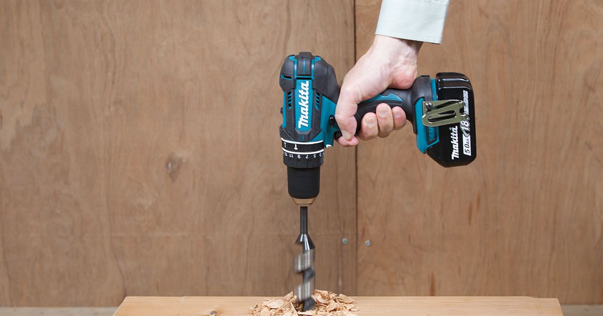 ***MAKITA DHP482 18V LXT COMBI DRILL***

The DHP482 features an electric brake, variable speed control and keyless chuck. A popular choice for DIY and trade users for jobs around the house or on-site!

➡️fastfix.co.uk/makita-dhp482z… 

#makitauk #powertools #DIY #dhp482 #fastfixbristol