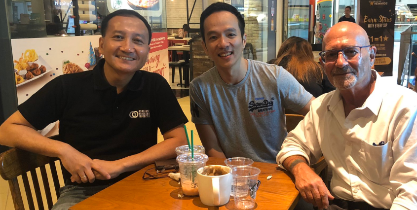JavaPetrov's tweet photo. The #ces exhibition has already begun in the new year. On it you can meet the products of the company @functionx_io - blockchain phone #BOB. The device can be touched, as well as call another bob through a test version of a decentralized network #FUNCTIONX #OwnYourData #fx #btc https://t.co/LTkaTnOaHG