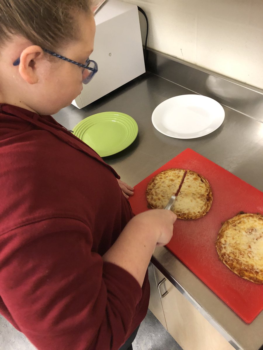 MsBrean_LDSB's tweet image. Sometimes, learning looks like this! #lifeskills #functionalliteracy #functionalnumeracy @MollyBrant_LDSB