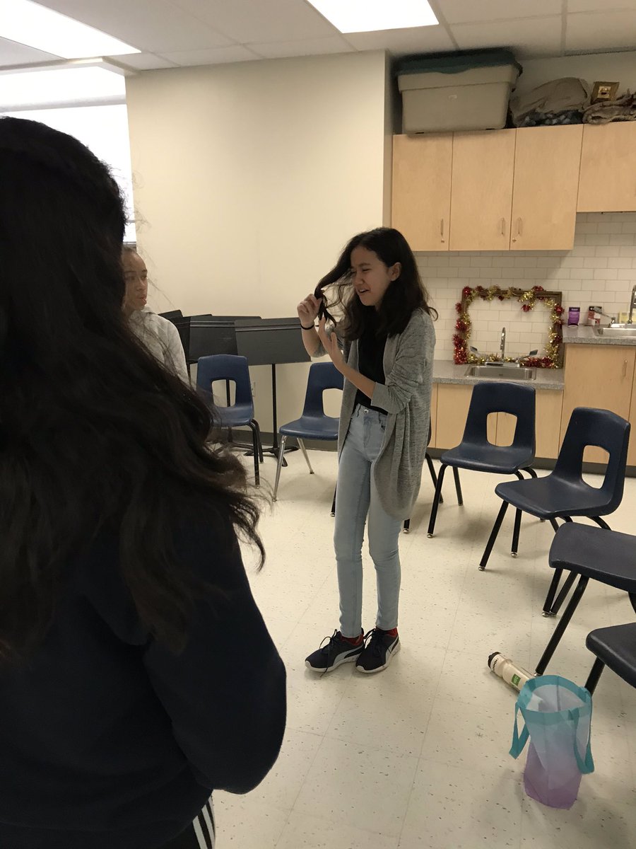 What are you doing?? Love how far these improv students have come in just a couple of months. <a href="/lauragowsell/">Laura Gowsell</a> <a href="/alcdsb_ecth/">Ecole Cath. Kingston</a>