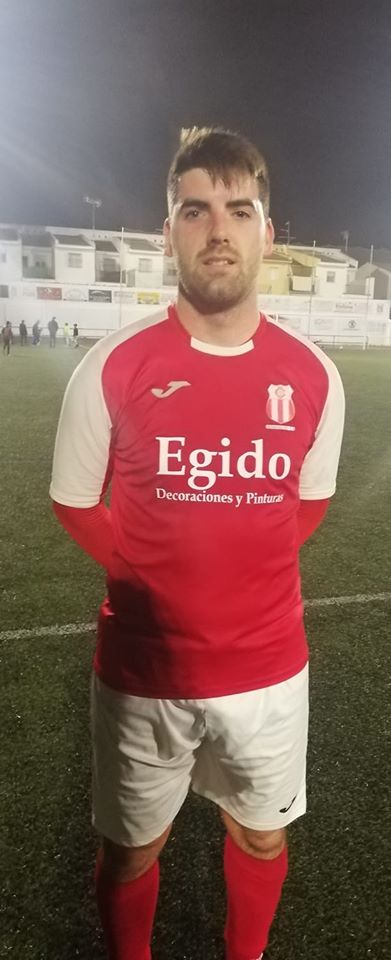 Navidad de movimientos en #PrimeraAndaluza, fichaje en el <a href="/OsunaBote/">Osuna Bote Club</a>, relevo en el banquillo del <a href="/SalermPG/">Salerm Puente Genil F.C.</a> B, nuevo técnico de <a href="/LaRamblaCF/">LaRamblaClubDeFutbol</a> andaluciacentro.com/audio/17959/an…