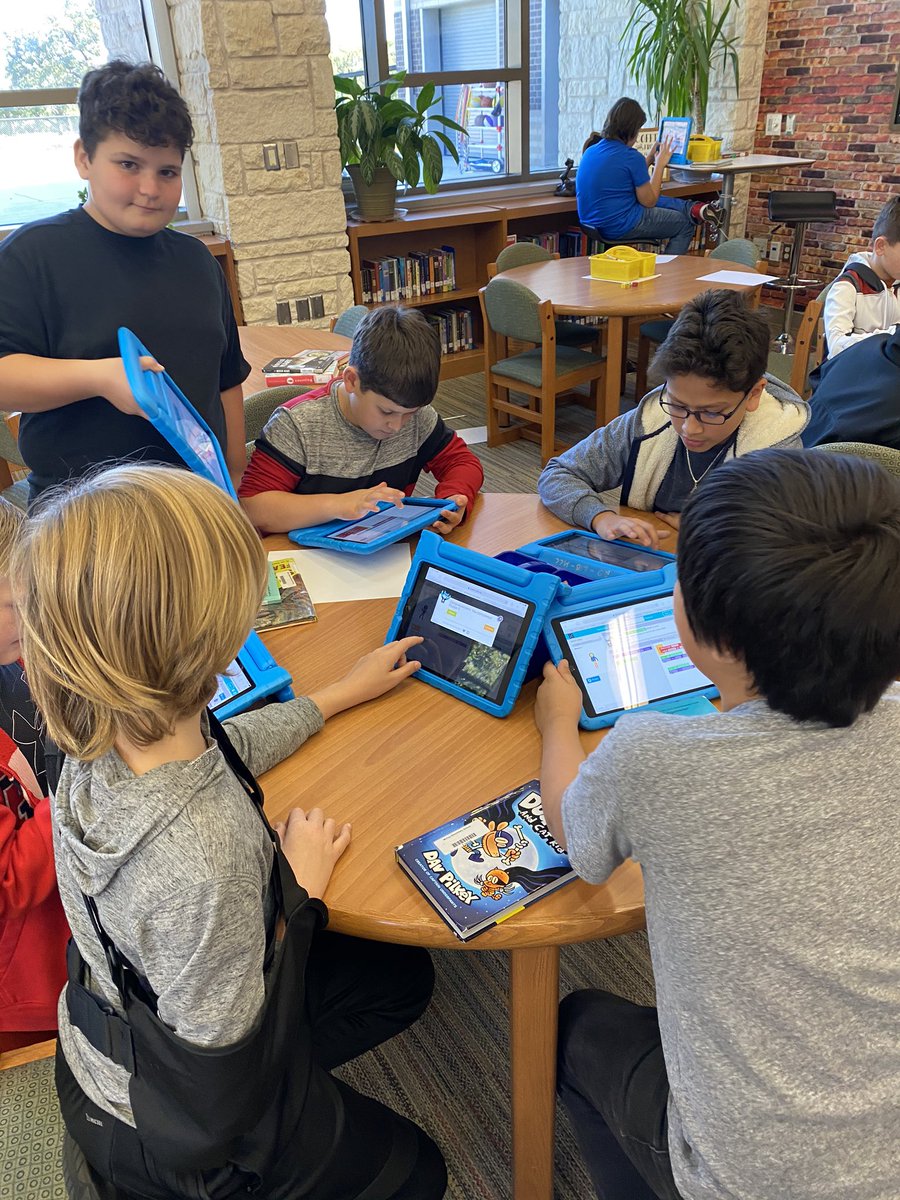 mccoylibrary's tweet image. We @rayemccoygisd can’t get enough of this Dance Party coding!  #hourofcode2019