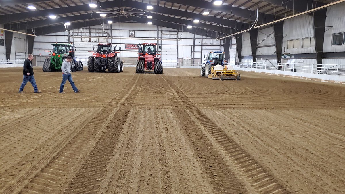fultojp's tweet photo. #PrecisionU20 demo coming together! Pretty cool. #CompactIntel #agtech https://t.co/qYhJEnPY7W