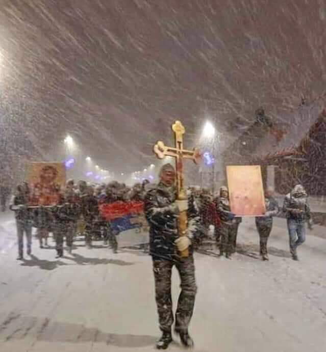 markokralj1989's tweet photo. Ako vas djeca jednog dana pitaju kako se pisala, stvarala i kalila istorija u Crnoj Gori, pokažite im ovu sliku. 

Nećete pogriješiti. https://t.co/vExmn9dlaX