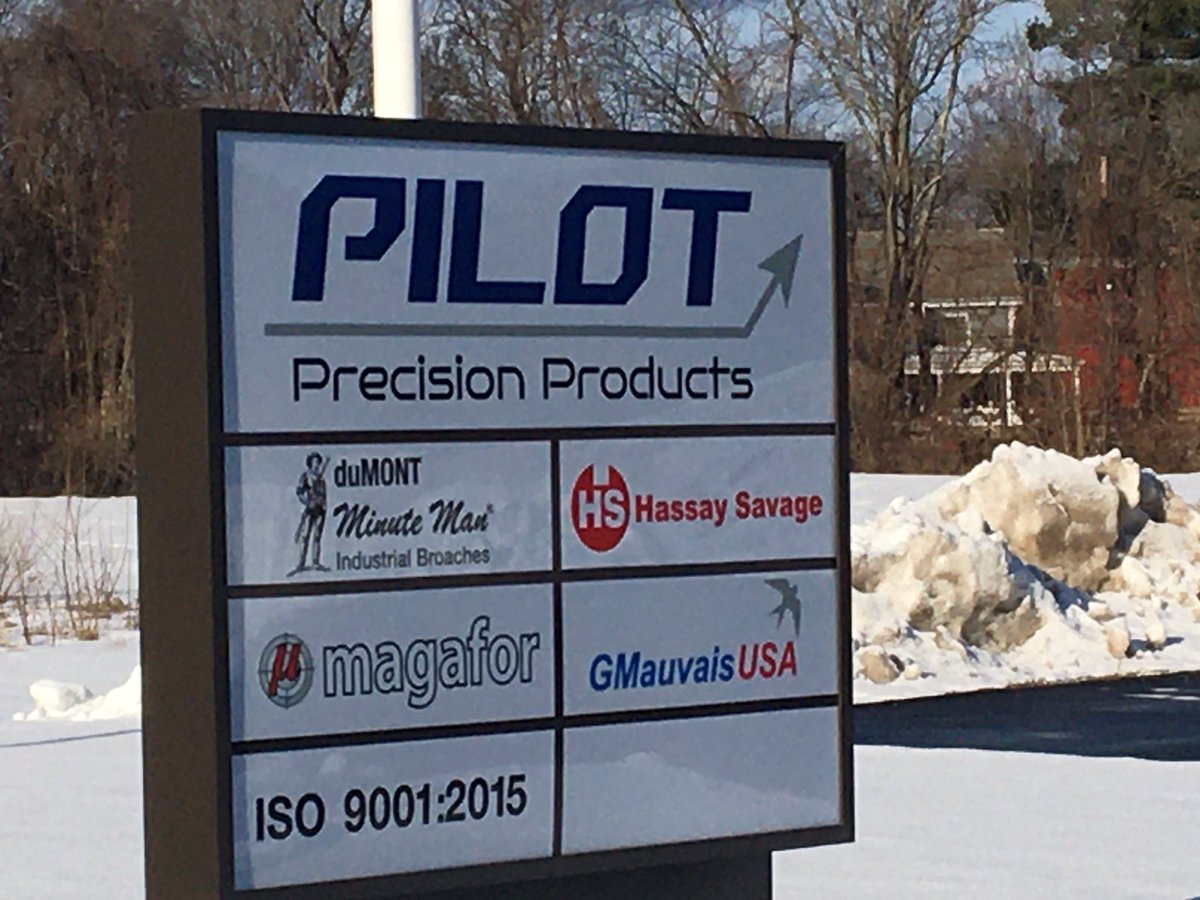 JulieEconDevMA's tweet photo. Thanks to #PilotPrecision 4 hosting and @MassHireFHWB 4 coordinating today’s #manufacturing roundtable! Gr8t #employment guidance from @SkolerAbbott. Wonderful to see other #westernMA partners such as @RVTLLC &amp; @GfldCommCollege. https://t.co/7qOiTAgwpk