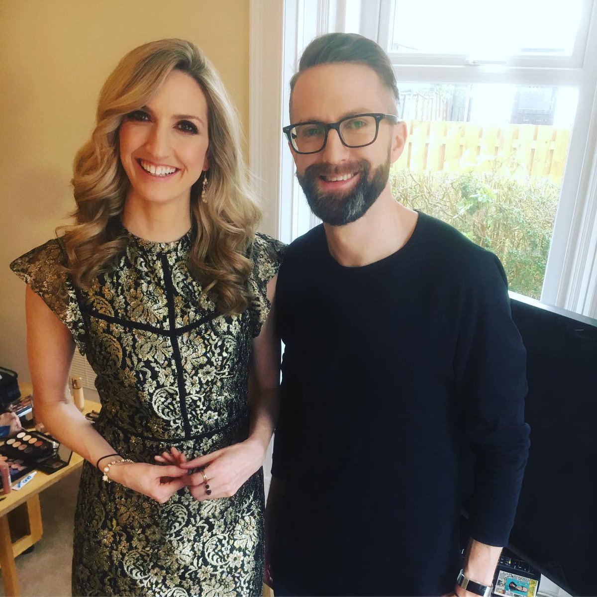 joyandandrew's tweet photo. Kicking off 2020 with something a wee bit different, in the very safe hands of Michelle the miracle worker!💄💅💋 

#joyandandrew #newmusic #siblings #argyll #gaelic #gàidhlig #duo #dithis #connel #supermodeloftheworld https://t.co/bdl5hwprUG
