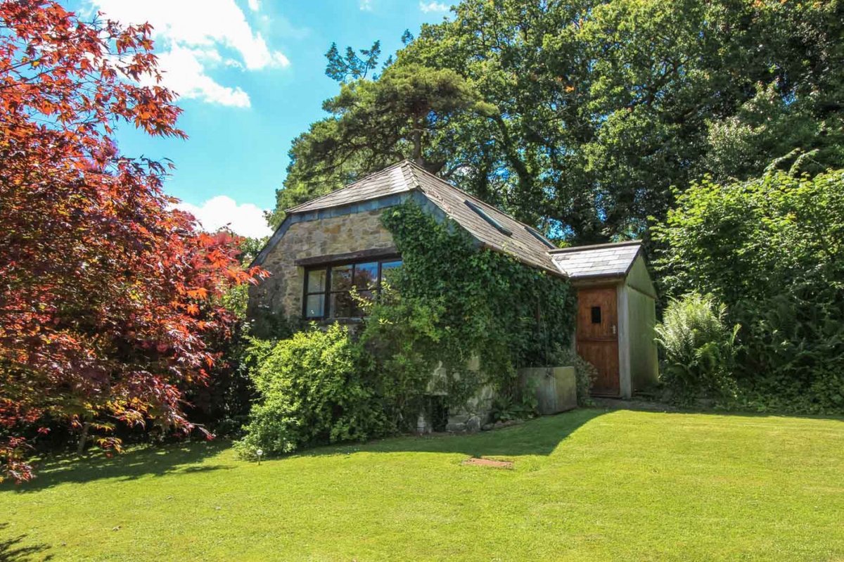 Cornwalls Cottages tweet media