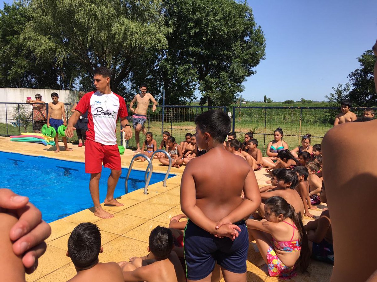 RamalloBa's tweet photo. Primer día de pileta!!! Felices!!
Escuela Nº 16. Pérez Millán
Gracias Club San Martín!!!💝
@BAregion12 @BAProvincia https://t.co/koTerXKhdx