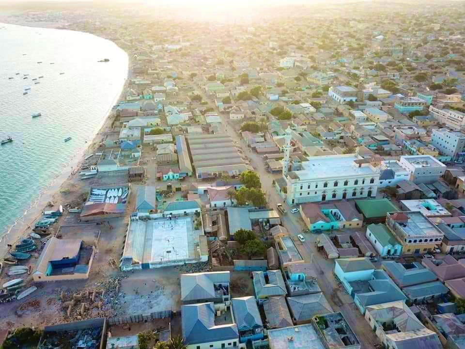 KismaioPost's tweet photo. #Kismayo city is bouncing back and reborn as symbols of peace &amp; hope in #Somalia.

Booming construction and a fixture on itineraries of prospective investors - clear signs that the region is progressing due to an improvement in its security efforts &amp; economic pursuits. #Jubbaland https://t.co/9rN0hu6kJM
