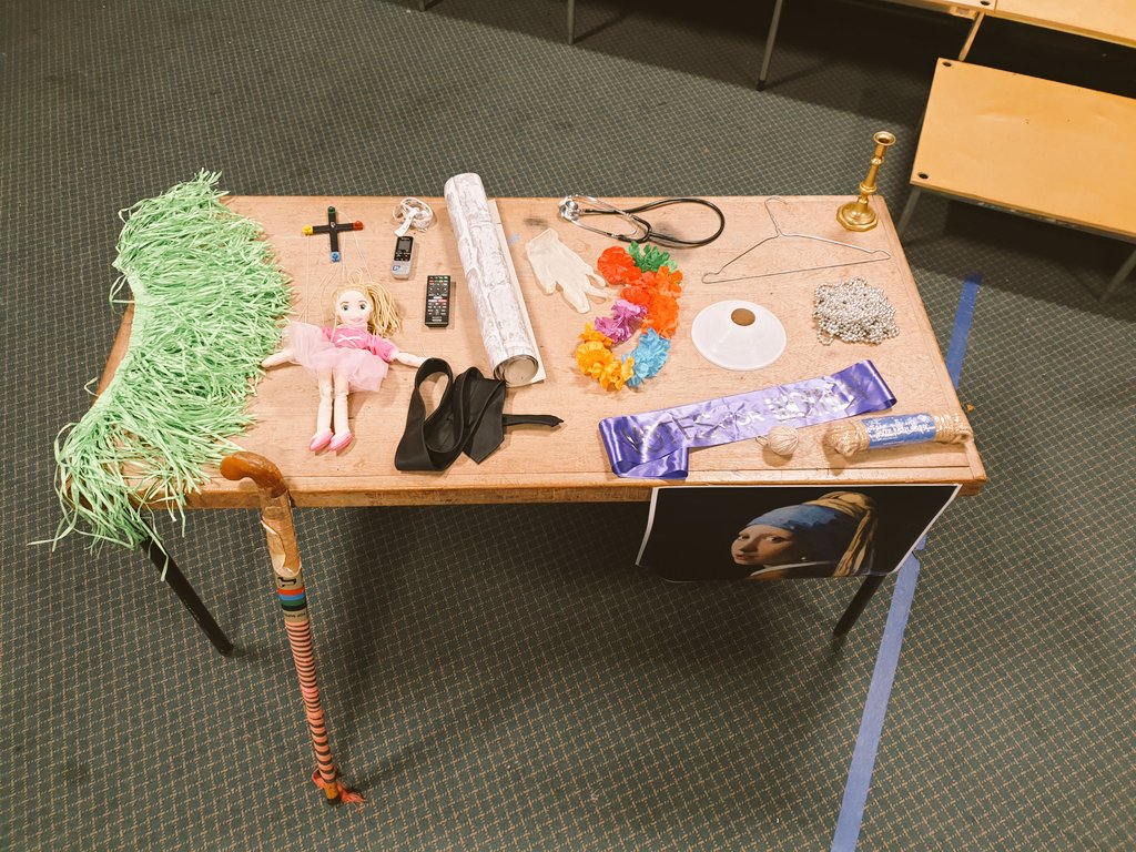 DramaWHS1's tweet image. I'm not sure how many other subjects would have their classroom set up this way for students to walk into. One of the many reasons I love teaching Drama #creativity #devising #randomobjects #storytelling #creativethinking #collaboration #teamwork #GCSE @WalesHigh @waleshigh2016