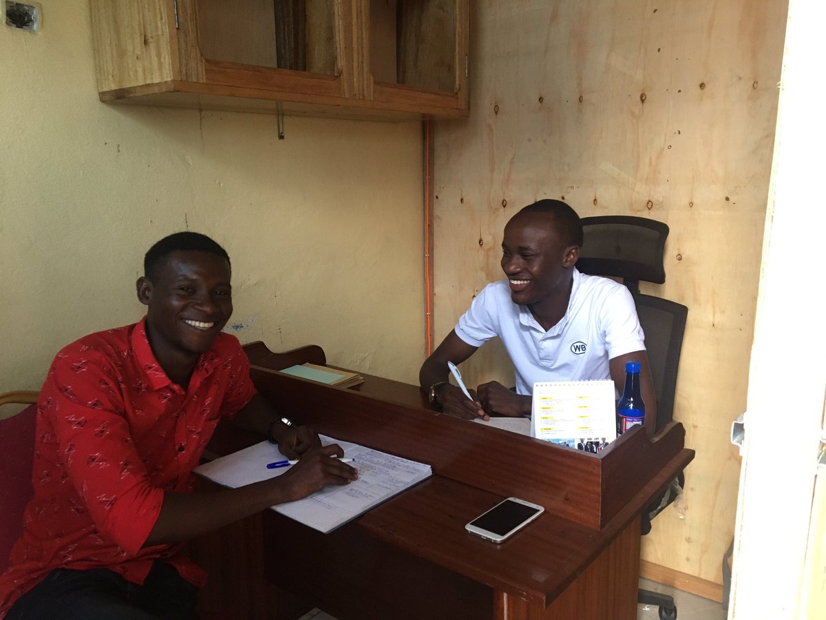 GlodiLuwawa's tweet photo. Office Globale X, une planification pour des innovations en l’an 2020 avec le DGA de la société Globale X SARL Mr. Benit nous bossons dur pour un Congo innovant avec des projets qui viendront résoudre les problèmes réel ! #GlobaleX #SARL #Goma to the world. Bonne année 2020 https://t.co/TzJQGAQ7Iq