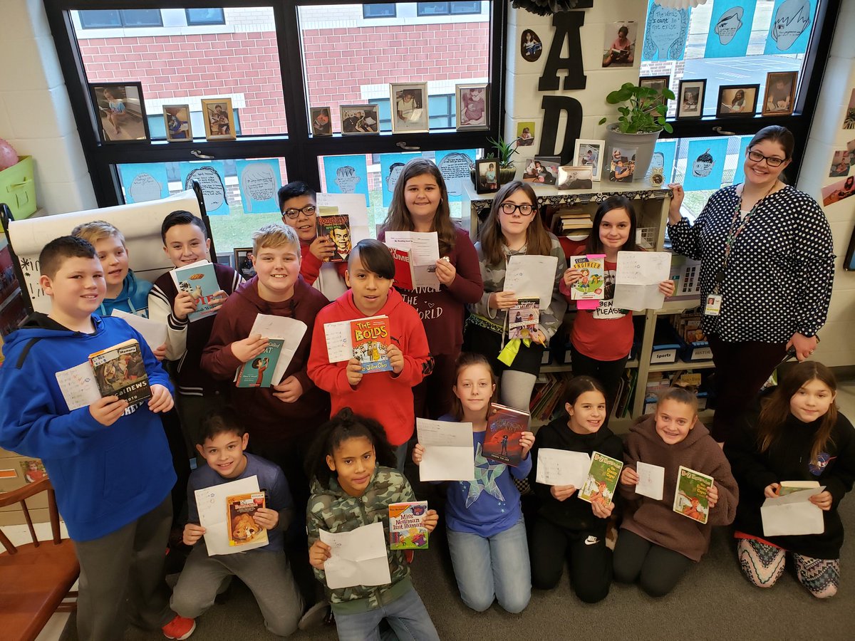 More and more students are meeting their reading goals each day!  Wahooooo!  #Mcdbulldogs #bulldogpride