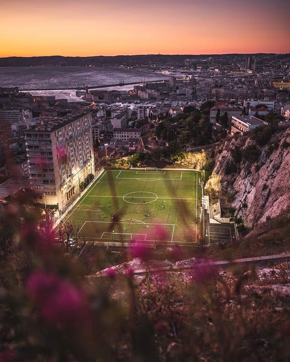 101ULTRAS's tweet photo. 🇨🇵 Marseille https://t.co/01gO6Yc036