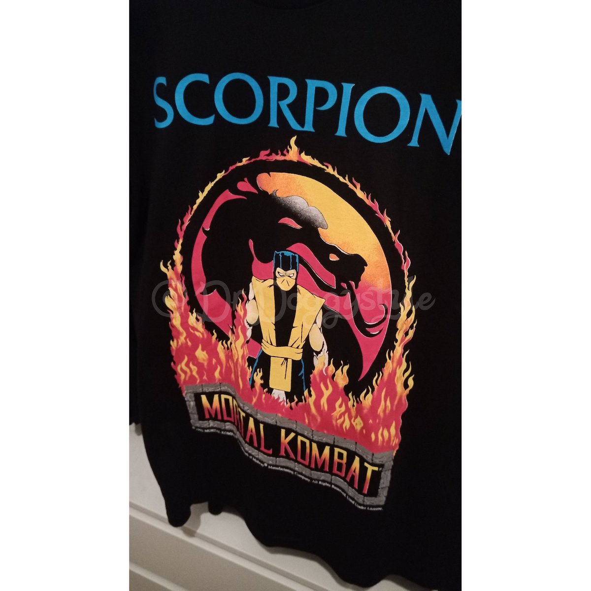 DrDoggystyle's tweet photo. Another #MortalKombat #tshirt I have in my #MK #Kollection

My Scorpion tshirt variant 2

Not for sale!

This is the print on the front and on the back (second pic) 

#drdmkm #drdoggystyle #mkkollectors #mk #museum #tshirt #klassic #rare #vhtf #scorpion https://t.co/DNNynA9xXS