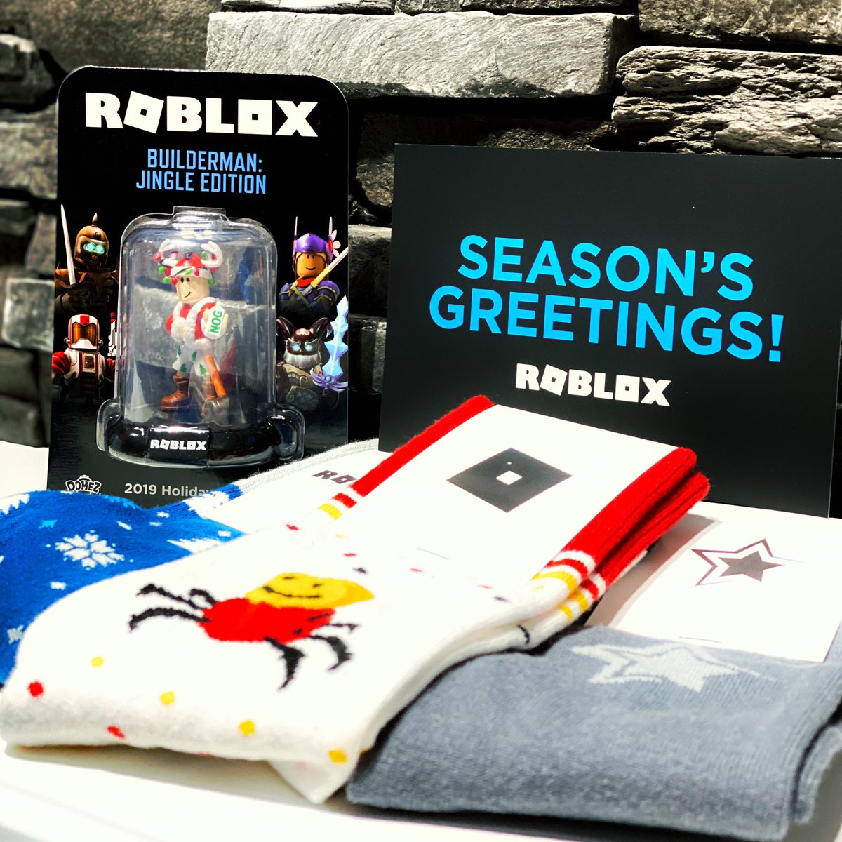 Itsfunneh On Twitter Awesome Gift From Roblox Thanks Roblox