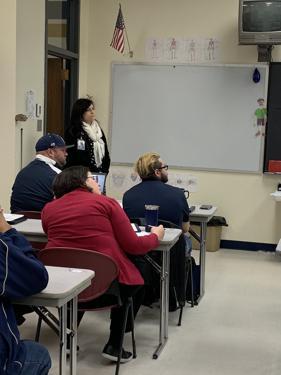 VamosVijil's tweet photo. So much adult learning happening today in #FabensISD! Thanks @NellieUgarte for working with some of our elective teachers! It’s a great day to be a Wildcat!@FISD_Wildcats #growthmindset https://t.co/PF7neFZ8FV