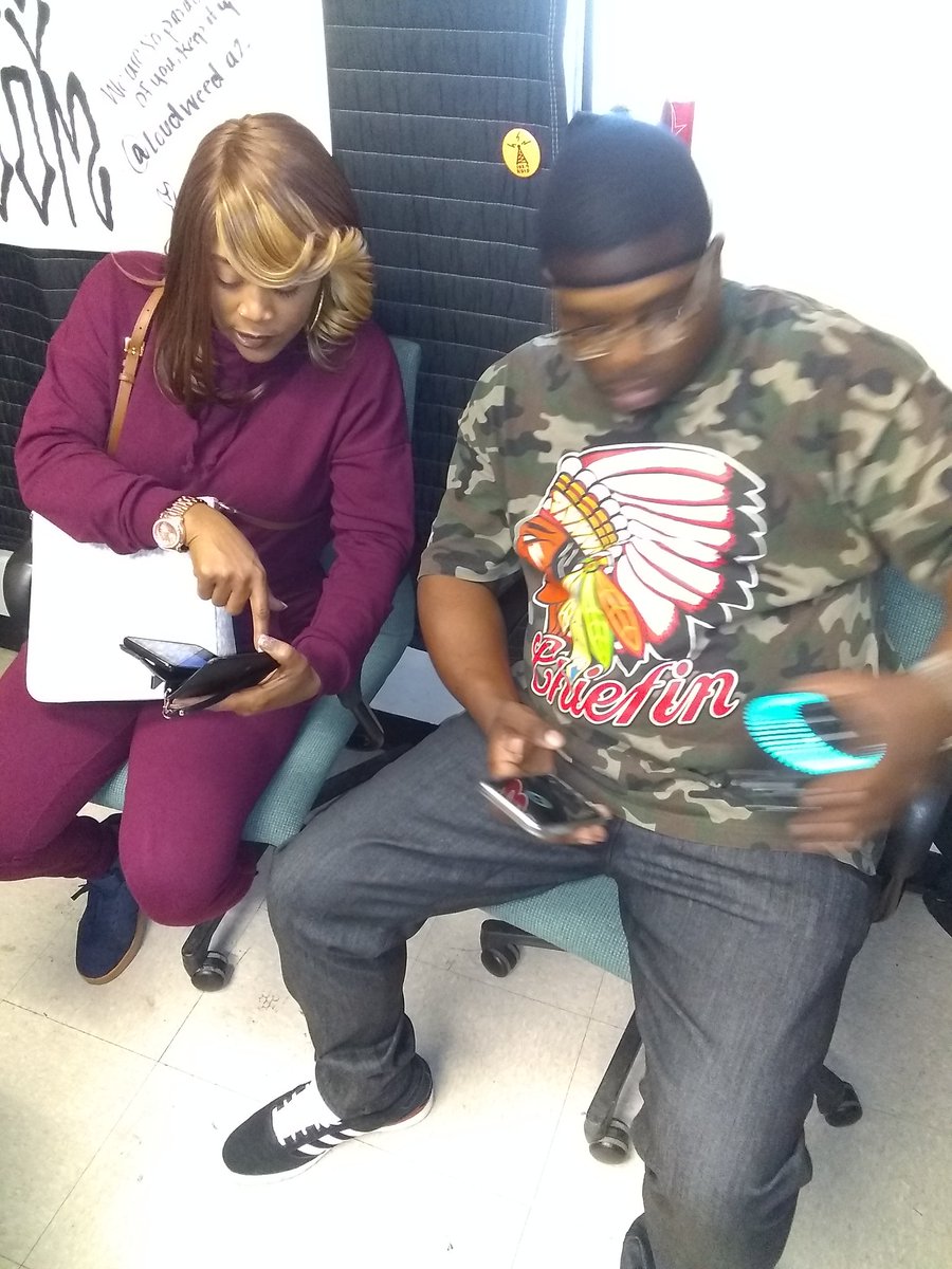 s2pmanager's tweet photo. @ChileeP & #MsDonDiva #BeyondPlatinum #ShamelessP #TheInjectionShow @Flossgenius https://t.co/NCnUAdxhtj