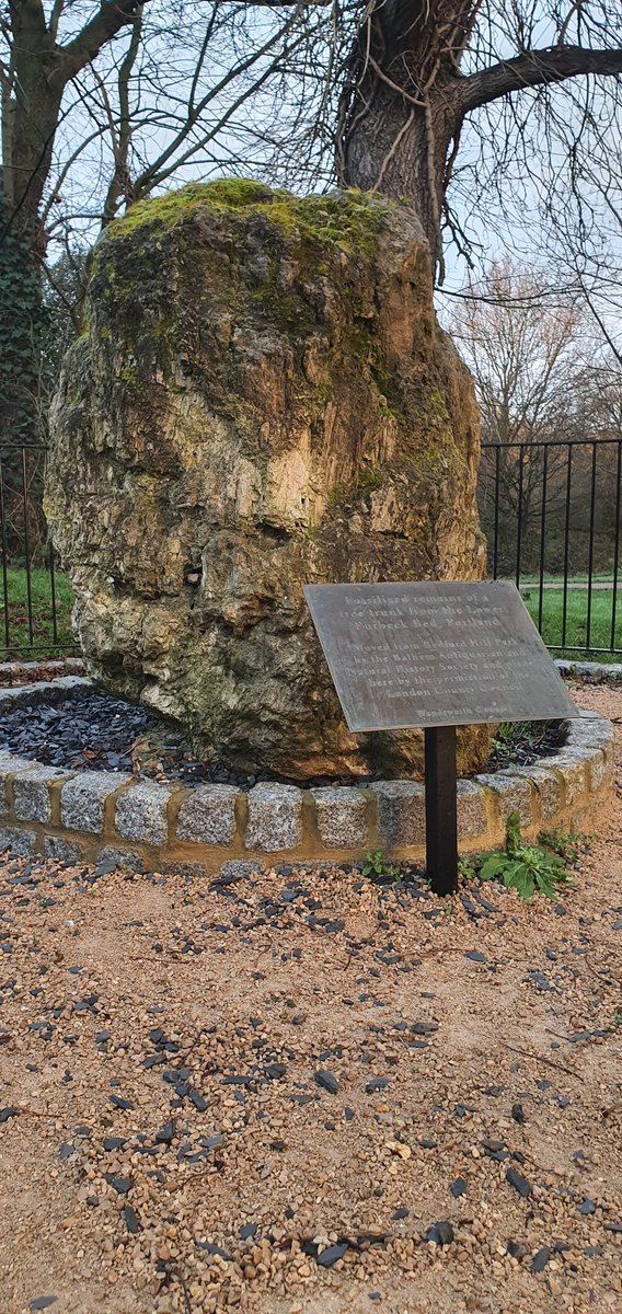 Jonny_Bagels's tweet photo. @TootingCommon. I came across this today. Dont recall ever seeing it before and I've been up on the common for the last 20 or so years. Has it been recently been "unearthed"? https://t.co/M4t5DXVwcr