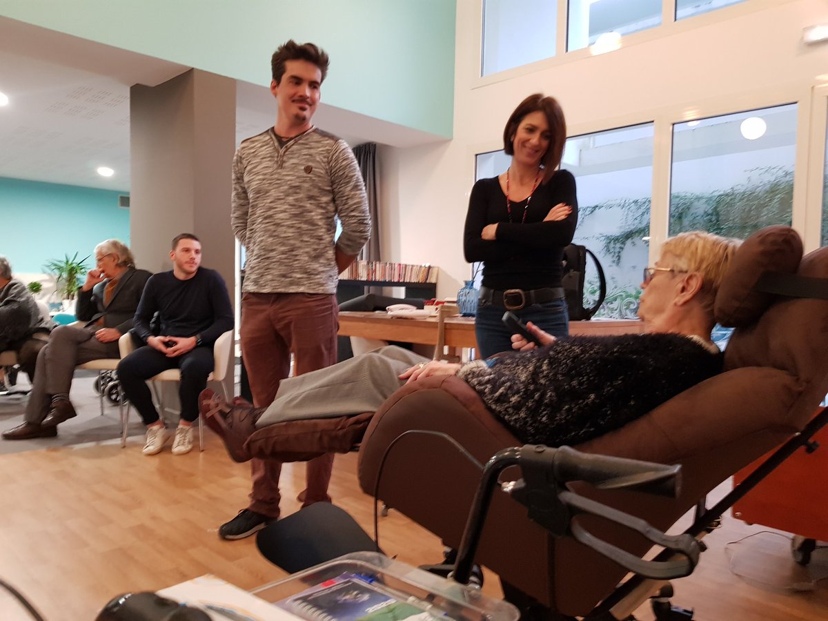 Démonstration de matériel médical avec les équipes d'Orkyn et nos partenaires médicaux sur la résidence. Relax...