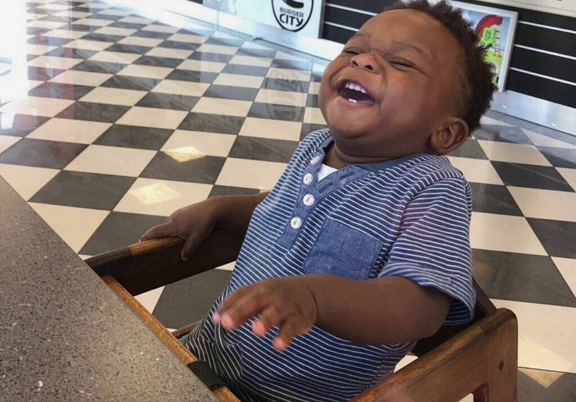 SavMamii's tweet photo. This girl is already tekateking 
“Umkhumbuze ukuth ngiya trapana”😹😹😹shuu H for hectic 

 #Mnakwethu https://t.co/Ed7iHBkf9d
