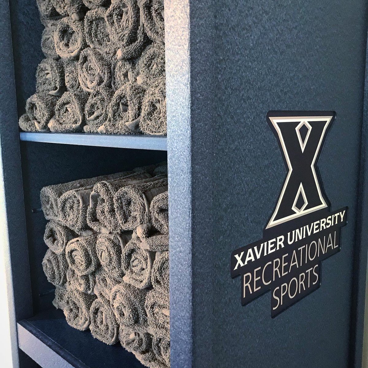 XavierRecSports's tweet photo. [ICYMI]: Towel valets will be located throughout the facility for free gym towel usage! Simply grab a towel, get your sweat on, and place the towel in the Used Towel bin before you leave. #BuildingHealthyMuskies #LifeAtXU https://t.co/k3f0kf1Mut