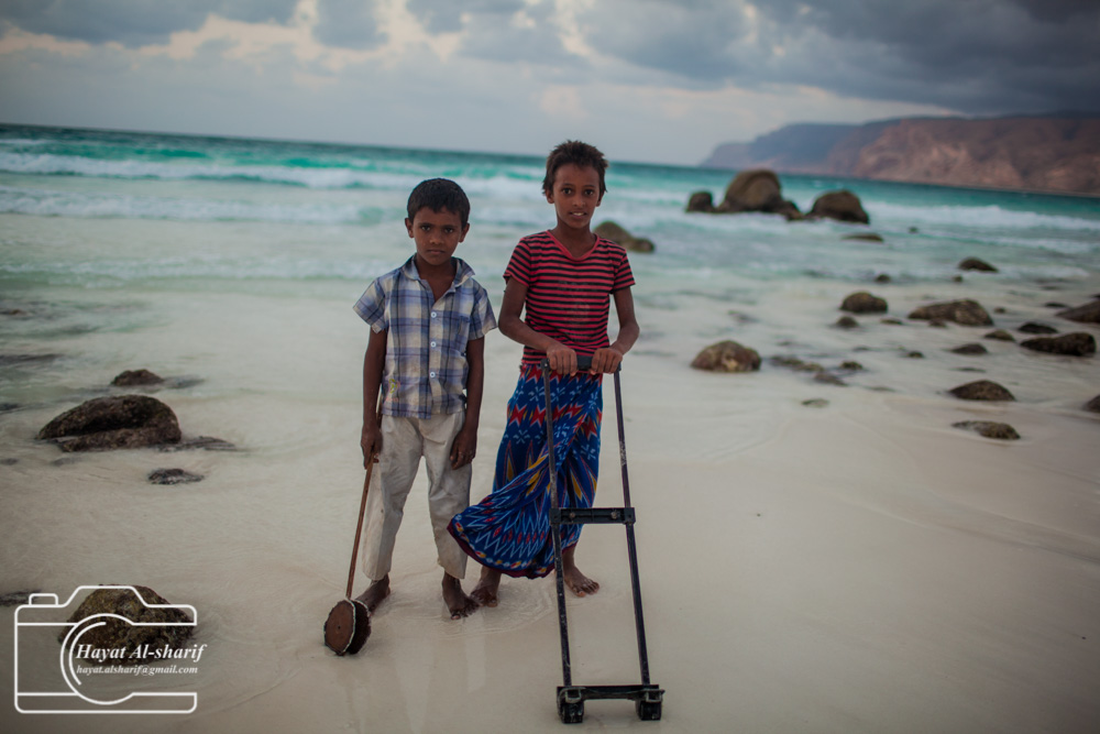 HayatAlshaif's tweet photo. #Socotra Island children. 
📸 Hayat Al-Sharif https://t.co/7HJfnXwCgQ