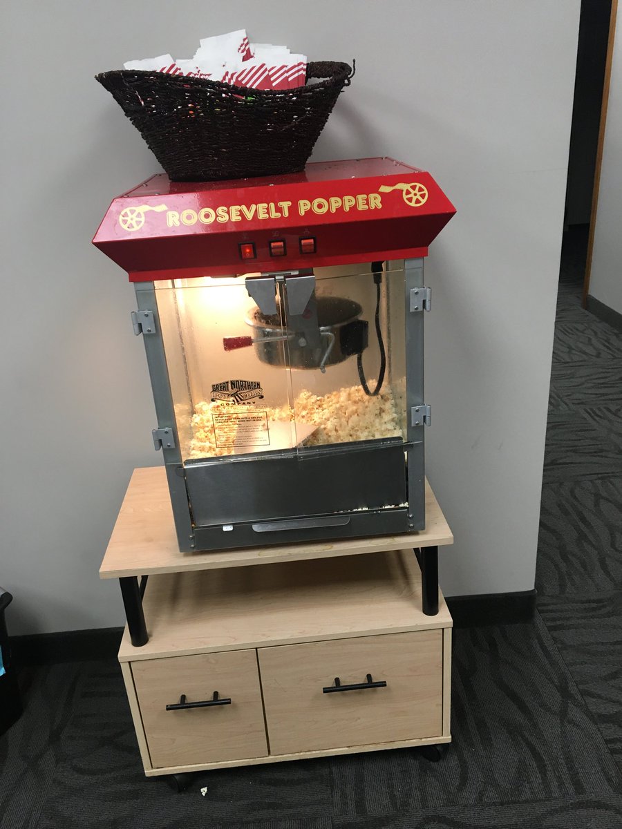 ComOptAshley's tweet image. Popcorn party daily in the Devils Lake office! Come join us! ⁦@ComOptND⁩ #alwaysadvocating #popcornforluncheveryday
