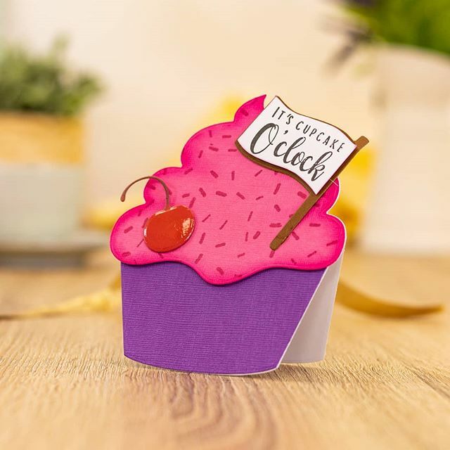 It's cupcake o'clock! ⏰ set your alarm early tomorrow to see @craiglairdcc on @createandcrafttv from 8am! 🍰