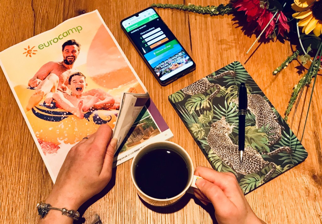 ATWI18Y's tweet photo. THE SUN £9.50 HOLIDAYS GUIDE – WHAT YOU NEED TO KNOW https://t.co/dHEcxQdxh9 https://t.co/W4XFWS78yJ