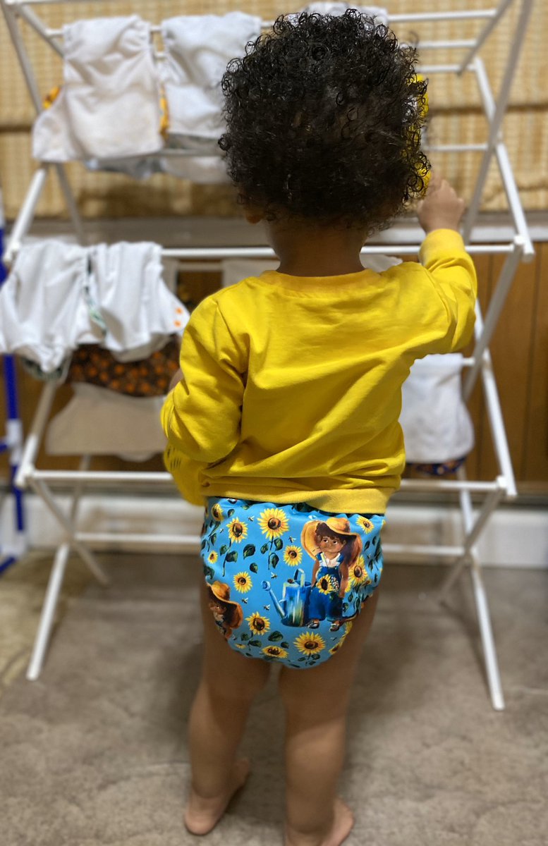 LovelyMissViVi's tweet photo. Representation matters! LOVE LOVE LOVE this cloth diaper from https://t.co/dOYmFFupmz! So glad I preordered it! 😍 The little boy looks like my son and it’s got sunflowers on it (my fave!!!) 🌻💕 #makeclothmainstream #naturalparenting #nocarcinogens #fluffmail https://t.co/zBP0MHdfhE
