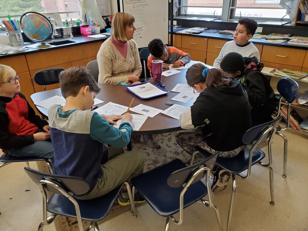 MrsMoniz_EPole's tweet photo. Day 1 of #science #LearningMenus was a success! A few kinks need to be worked out, but I love how focused everyone was today! #ThisIsParker #TPSAmazingStudents @parker_middle @MikeByron7 @Taunton_Schools https://t.co/upSSzk2F6K