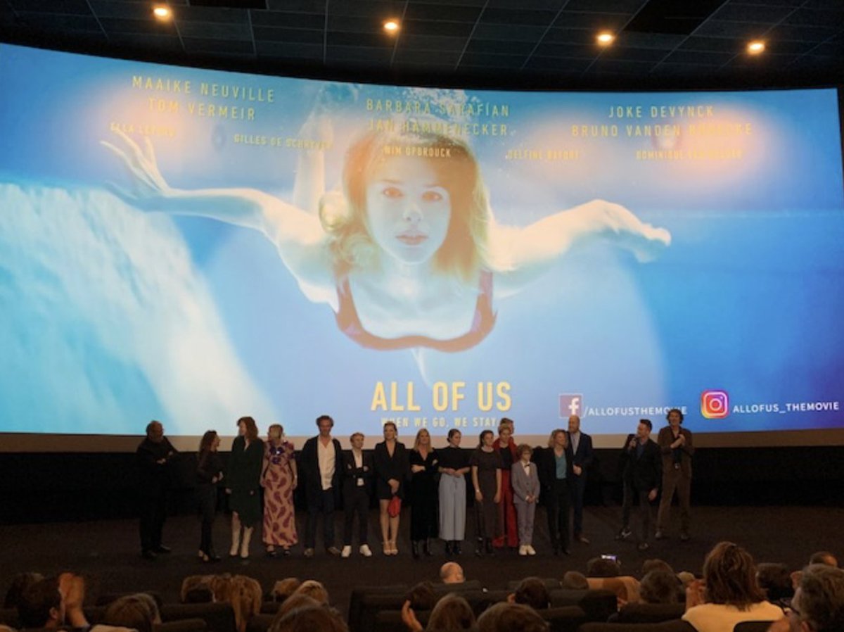 "All of us" de prachtige film van Willem Wallyn ging vanavond in première. Een must see! Geweldig acteerwerk van een topcast over een moeilijk onderwerp maar ook met humor gebracht. Een aanrader!