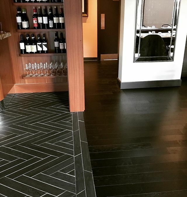 ernstwallner's tweet photo. Cooler in person...unlike me...
•
•
#hardwood #flooring #chevron #floortile #renovation #life https://t.co/0bbn6obHDX