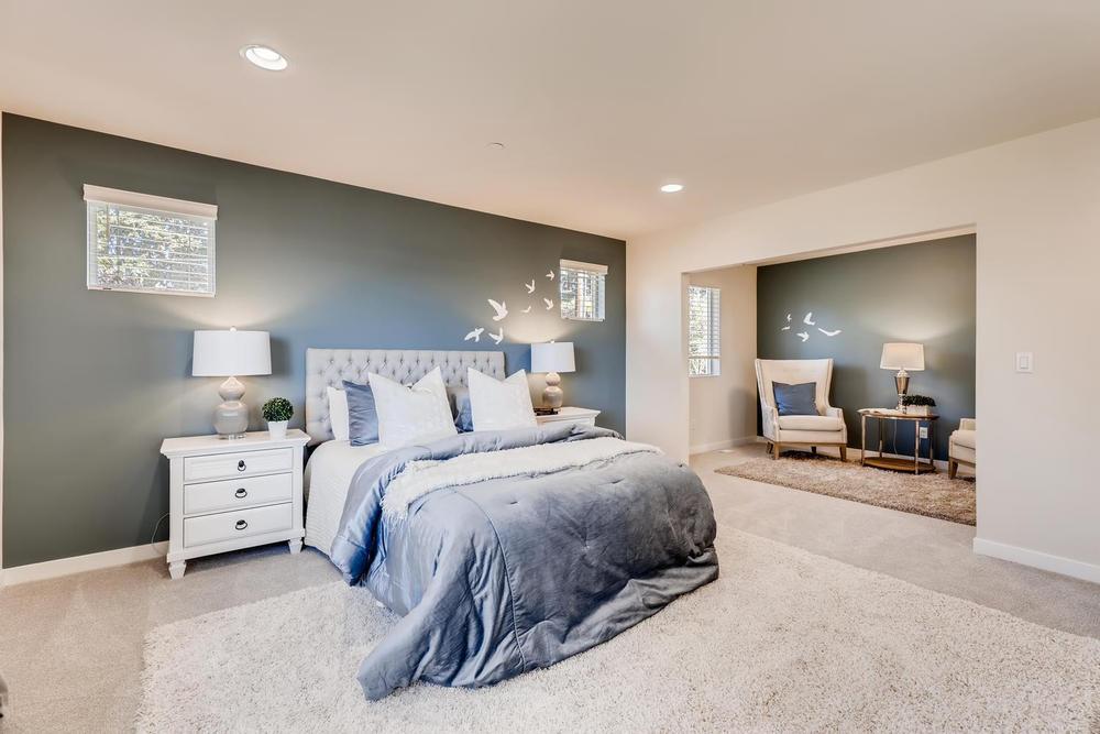 bbhPNW's tweet photo. Located in #Bothell #Washington, homes at Talavera Highlands have large floorplans with up to 3,100 square feet. Master bedrooms have walk-in closets, a sitting room, and a 5-piece bath. https://t.co/JgxQT6xQt6 @CenturyCommWA https://t.co/JdBBvJVtLi