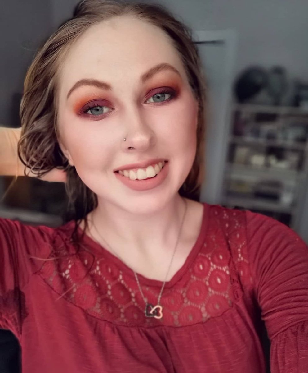 lizzylovescows's tweet photo. This look is 🔥😍
#makeup #beauty #eyeshadow #purcosmetics #color #followforfollow @purcosmetics @physiciansformula @NudeByNature @revloncanada https://t.co/V6RAPIwLUq