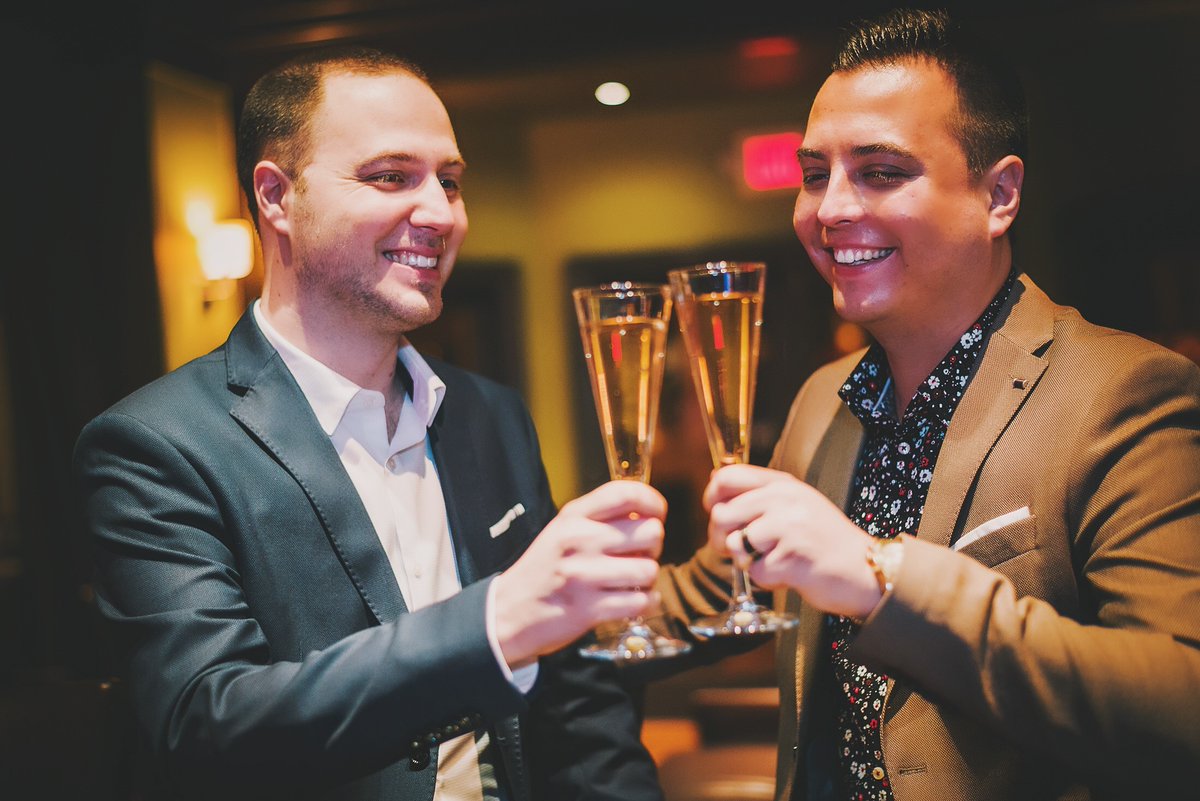 CityBarBoston's tweet photo. Did you meet your spouse or loved one at our bar? Get engaged here? 💍 DM us, we would love to hear your story!
Photo: @christianpleva https://t.co/0fq9Qa5BZy