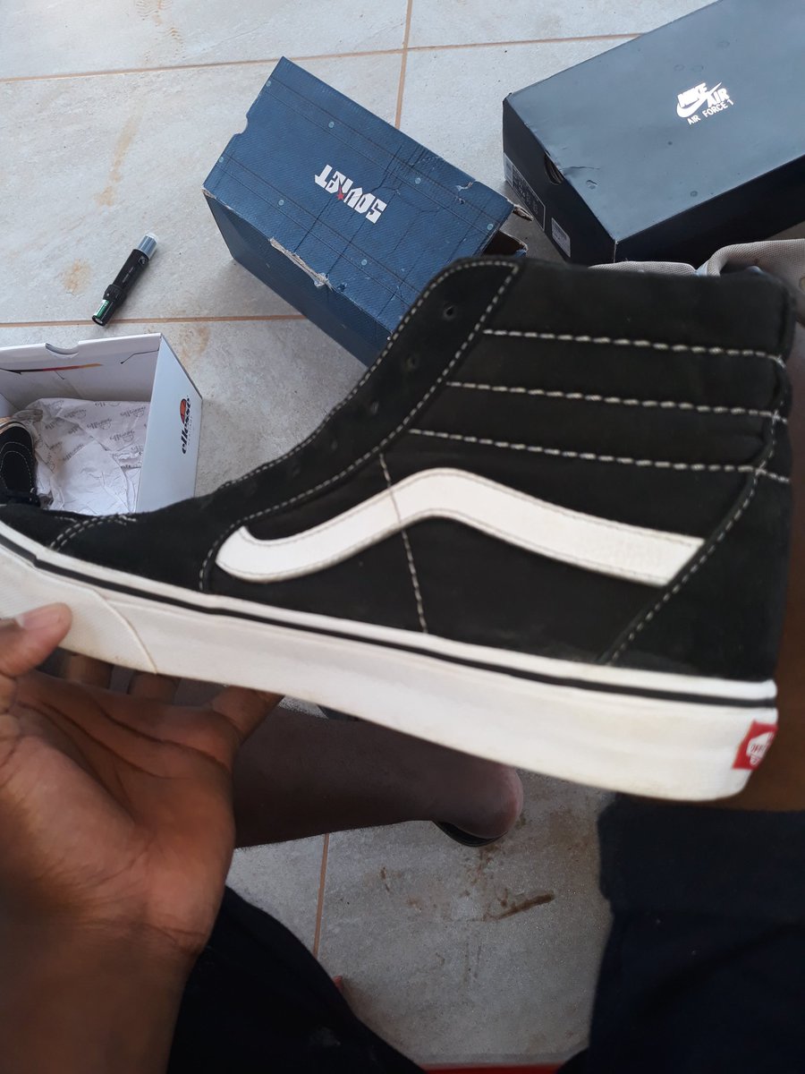 Doctor Sneaker tweet media