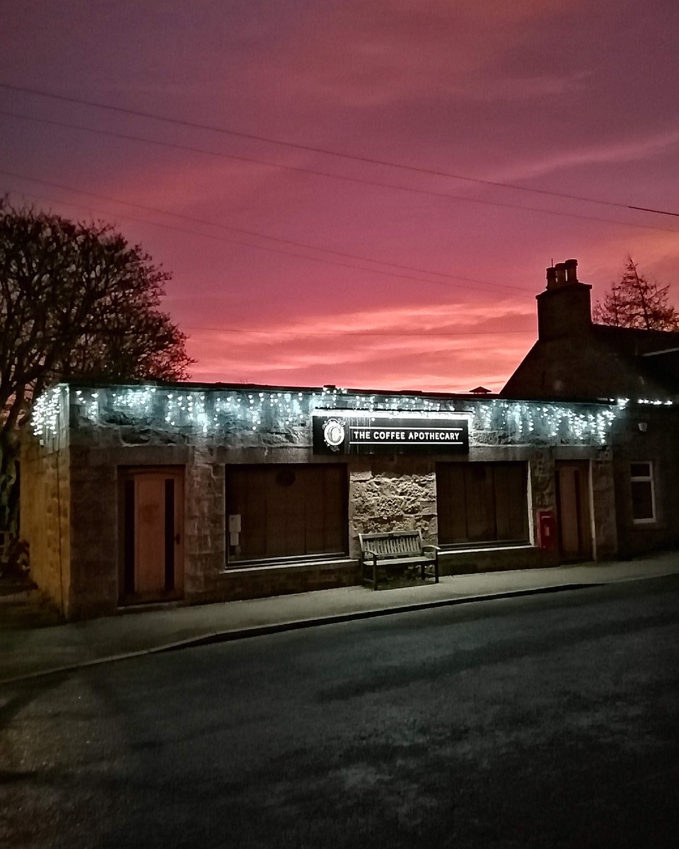 Good night, this is our last tweet! It's been a blast but from now on please find us on instagram instagram.com/thecoffeeapoth… and on facebook facebook.com/thecoffeeapoth…