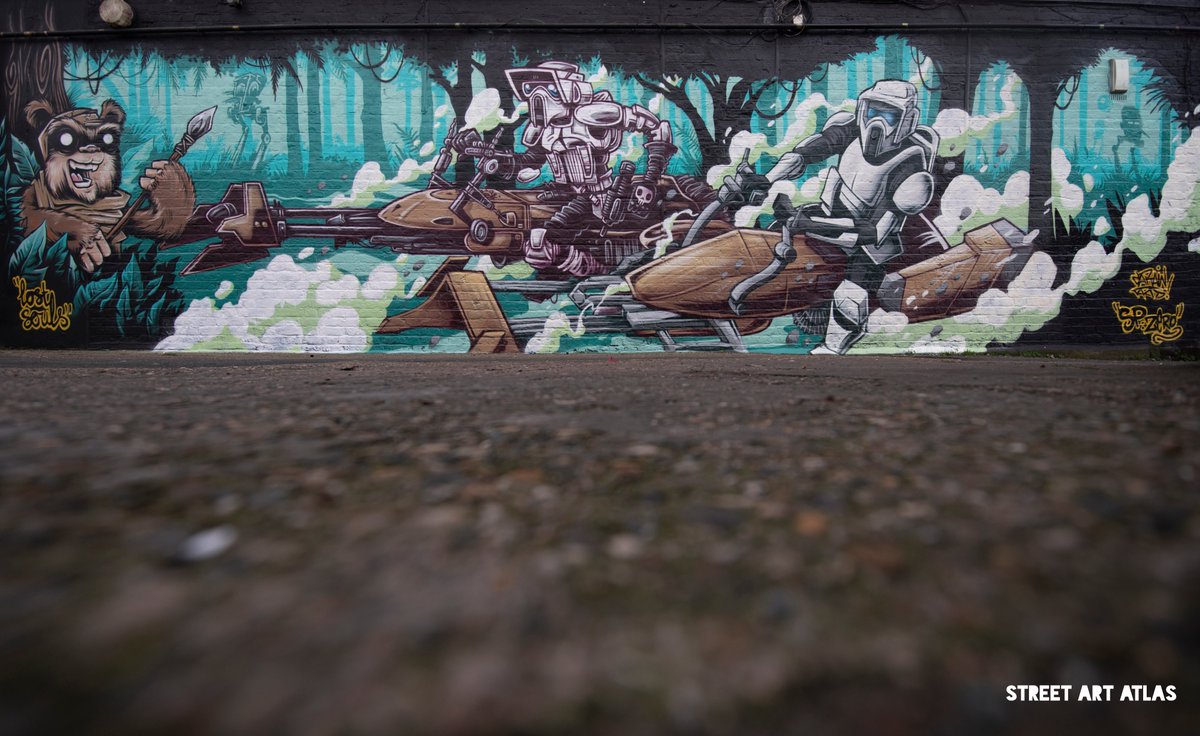 StreetArtAtlas's tweet photo. Cool mural from @SPZero76 X @thecaptainkris
for @Ldncallingblog 5th year Paint Jam 'Anything is better than a blank wall'
#Spzero #CaptainKris #StreetArt #StarWars #LondonCallingBlog #StreetArtAtlas https://t.co/JxBRi5HFTK