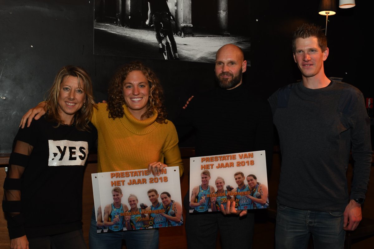 3athlon_BE's tweet photo. Beslis mee wie Triatleet/Triatlete en Moment van het Jaar 2019 wordt @GeensJelle @MartenVanRiel @fvanlierde @pieterheemeryck @bartaernouts @VanLooyDiego @YerayLuxem @KimPlovier @vbartho @ClaireMichelTRI @K_Verstuyft @alex_tondeur_3 @seppeodeyn https://t.co/AHpPL7XgSr https://t.co/hmPqLnIdvT