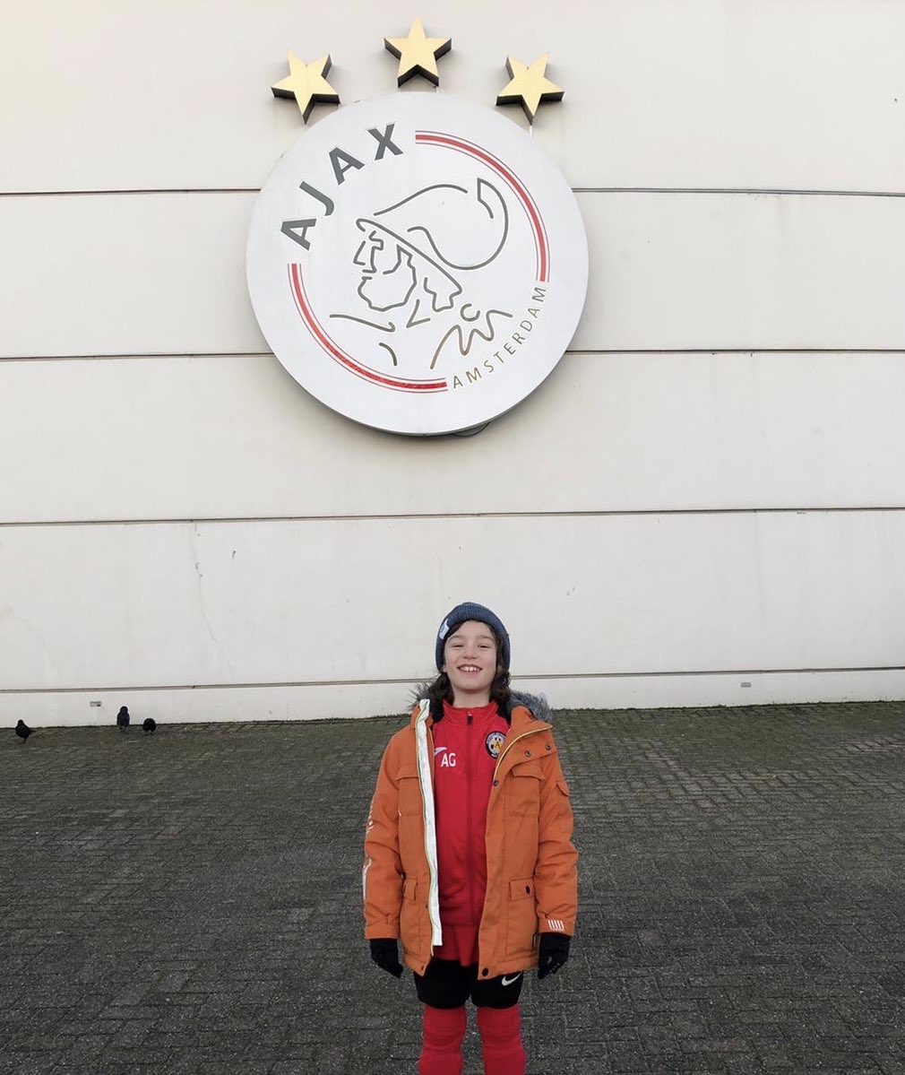 FootieFootsteps's tweet photo. 🔴⚫️🌟One of our own🌟⚫️🔴

Christmas 2019 was extra special on the pitch for one of our young football/futsal players...
An incredible experience training in Holland with @AFCAjax at their training facility! https://t.co/Jx6bvfP6UF