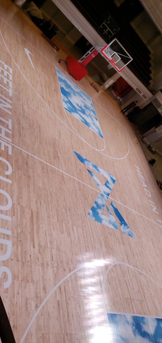 DrDecalsInc's tweet photo. 2020 Back on it! 
#wrap #graphics #floorgraphics #vinyl #wrapit https://t.co/sEp1DUXk2Z