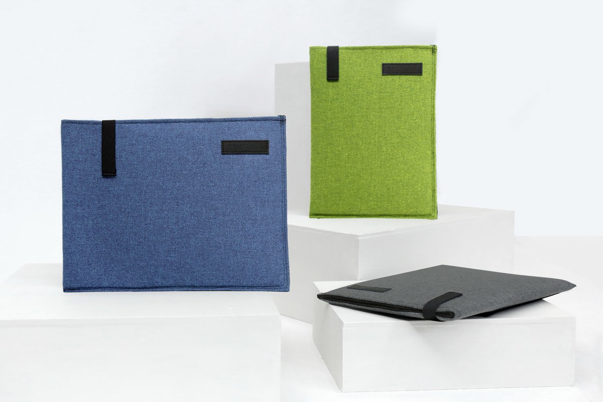 SFBags's tweet photo. The DASH SLEEVE: https://t.co/euNGjEOKXJ     

"Brilliant made-to-measure sleeve" ~Kevin K. Perth, AU
"Weighs almost nothing, fits like a good glove" ~John G, Winnetka
"LOVE" ~Scott R.

Custom fit: #MacBook &amp; #Surface
#macbooksleeve #macbookcover #microsoft #surfacepro #madeinusa https://t.co/b3namgFwwF