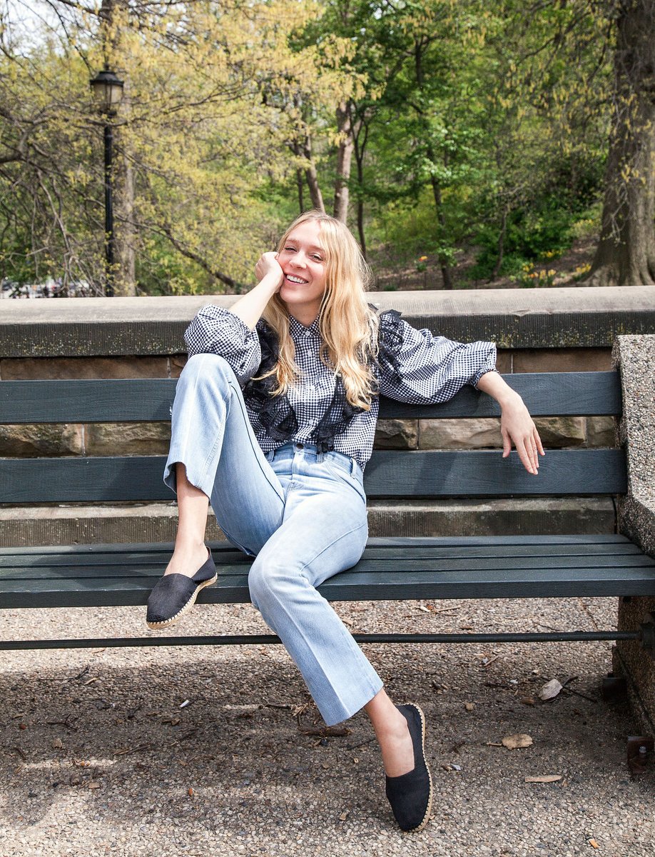 .<a href="/OfficialChloeS/">Chloe Sevigny</a> is expecting her first child! A million billion congrats, Chloë!!! 👶 chloe-sevigny.org/2020/01/07/chl… #ChloeSevigny