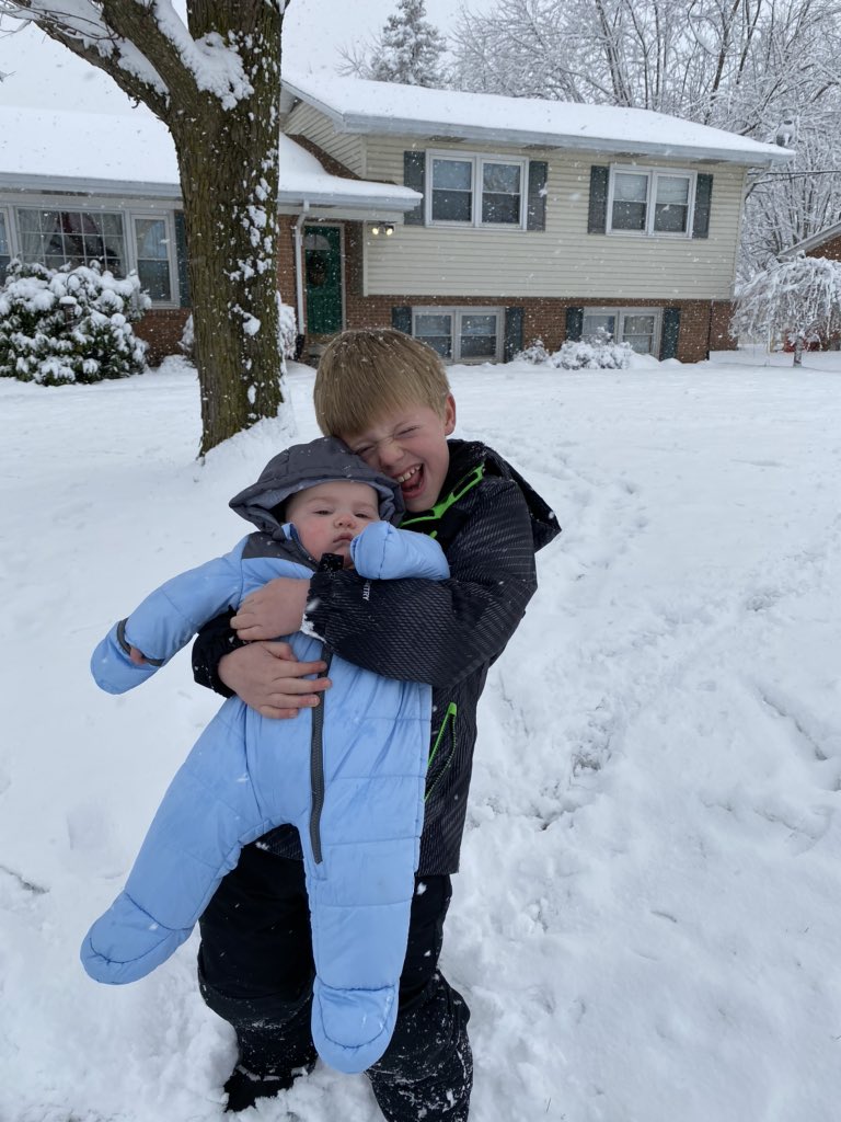 ahaines0915's tweet photo. We love a good snow day!! #dawsonsfirstsnow #wewantmoresnow @laurynricketts @ChuckBell4 https://t.co/KlnXKHmR4y